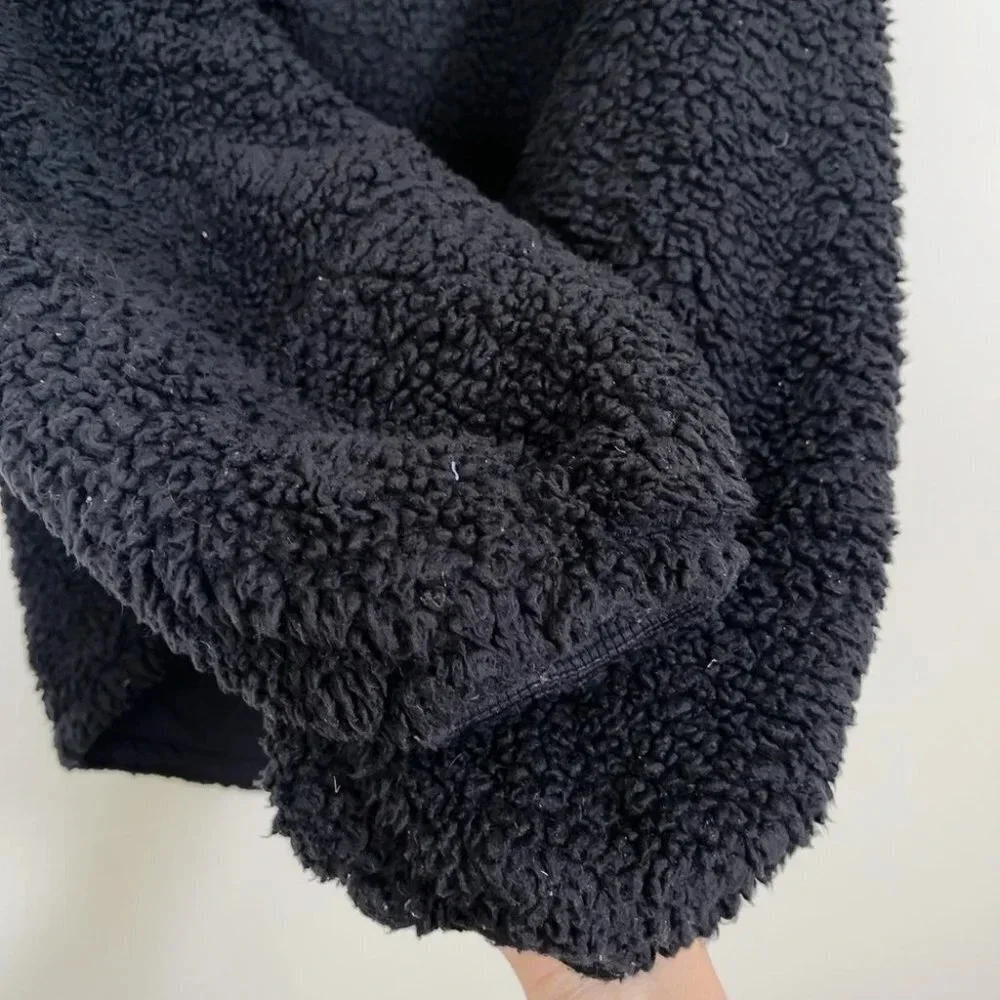 LULULEMON | WARM SHERPA PULLOVER IN BLACK